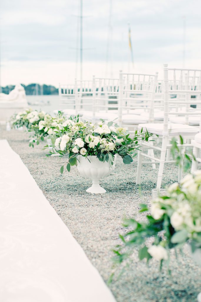 Blommor till vigselplatsen