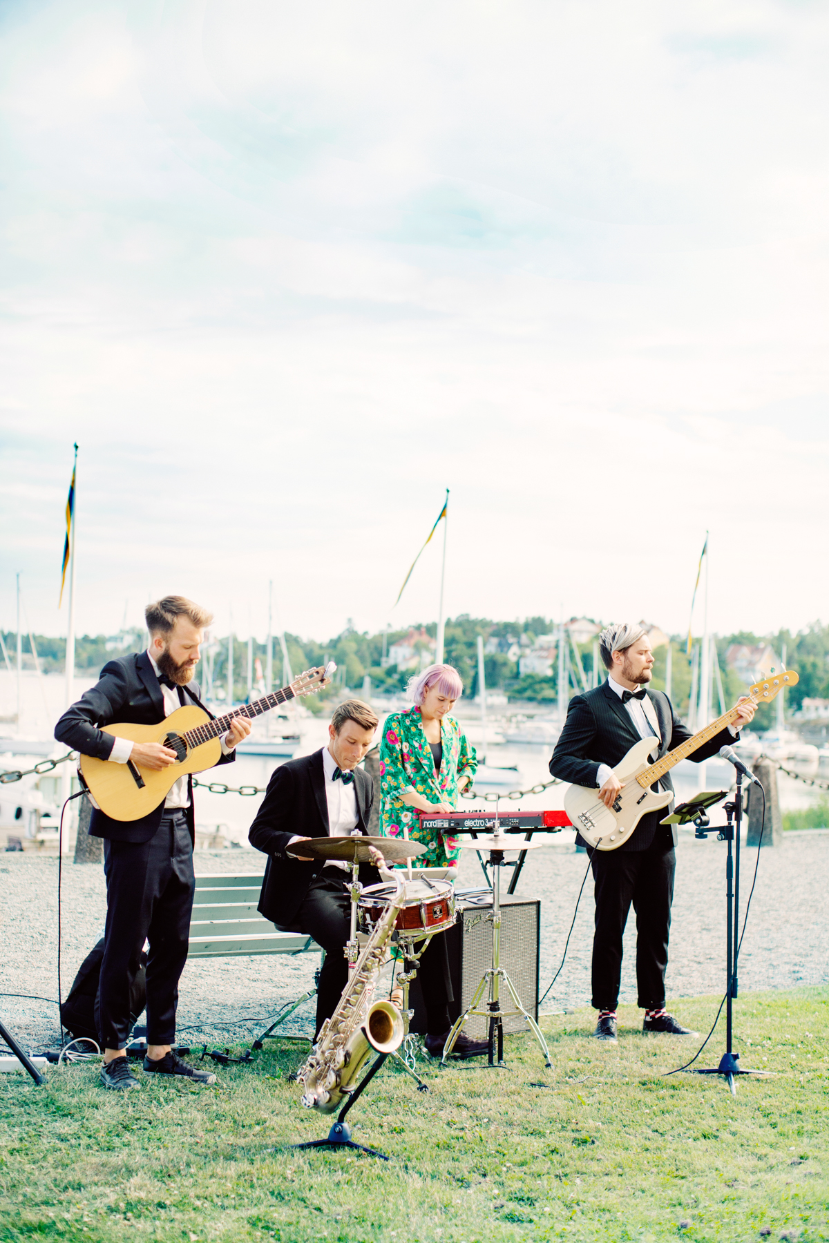 Live band for weddings